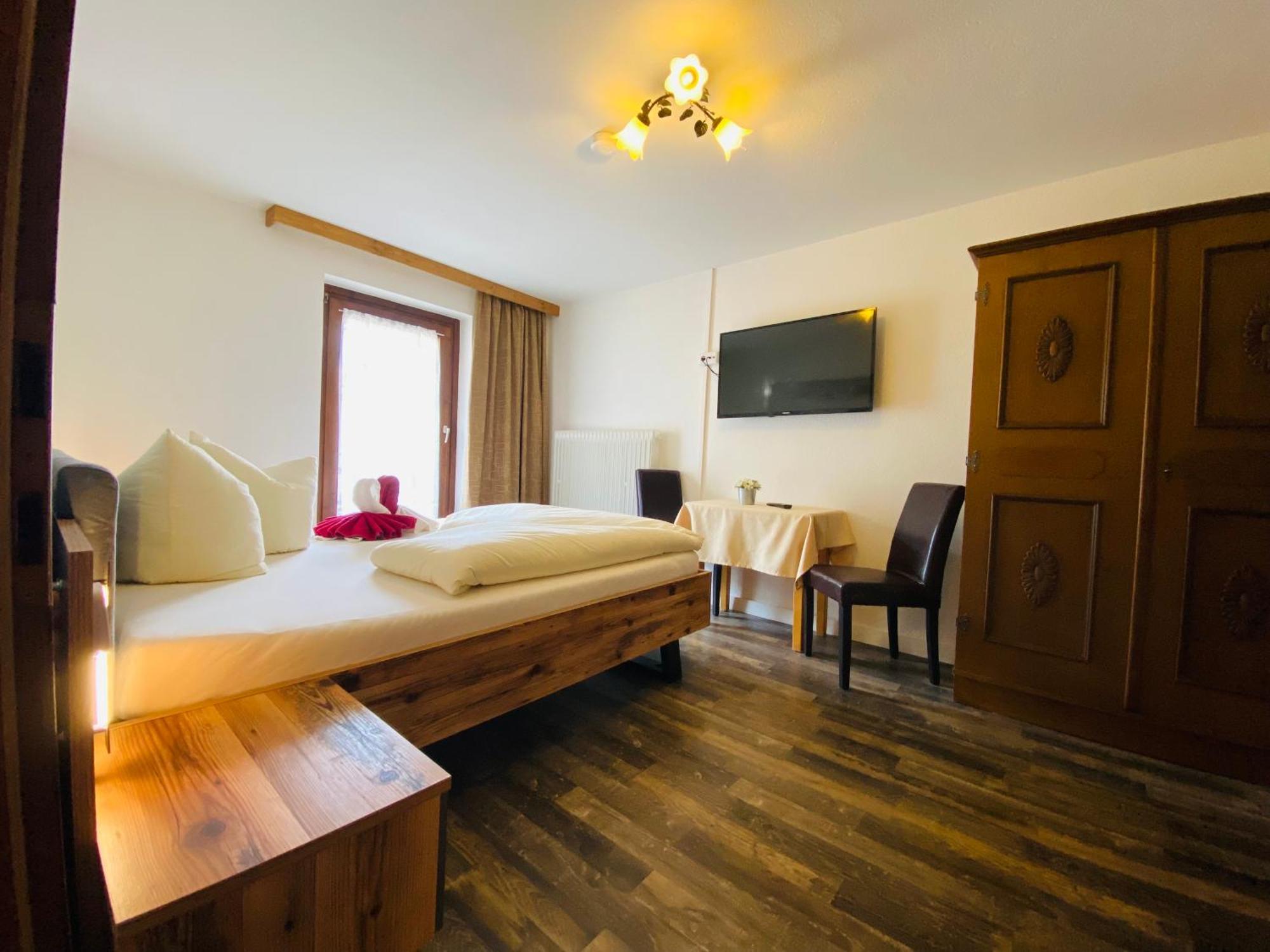 יארצנס Pension Jagerhof - Sommercard Inkl - 5 Min Zum Hochzeiger מראה חיצוני תמונה