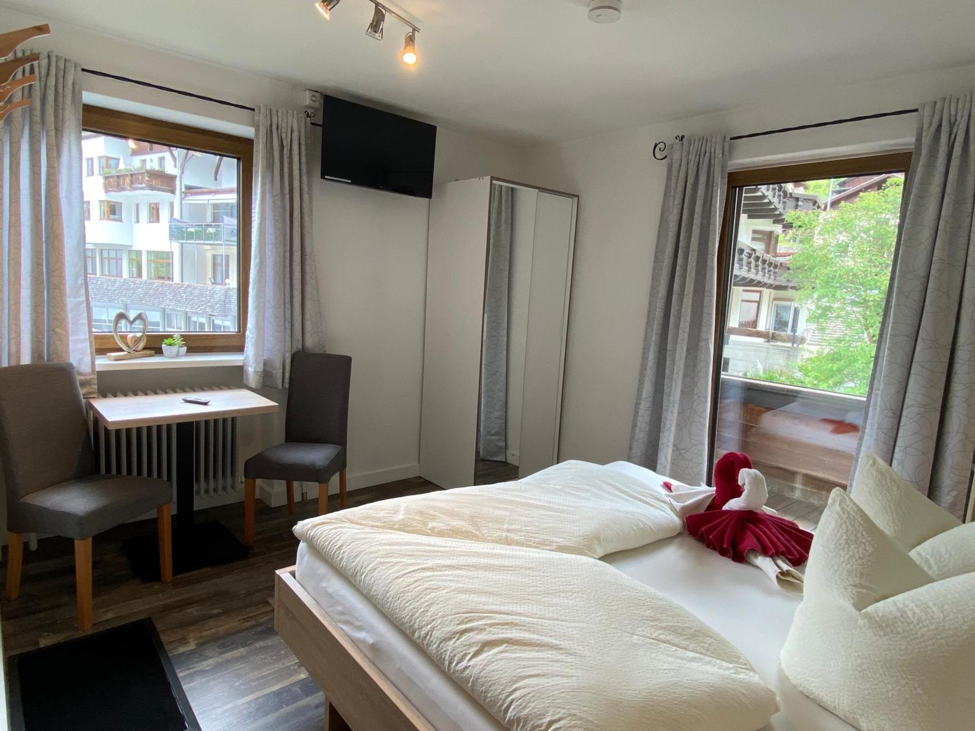 יארצנס Pension Jagerhof - Sommercard Inkl - 5 Min Zum Hochzeiger מראה חיצוני תמונה